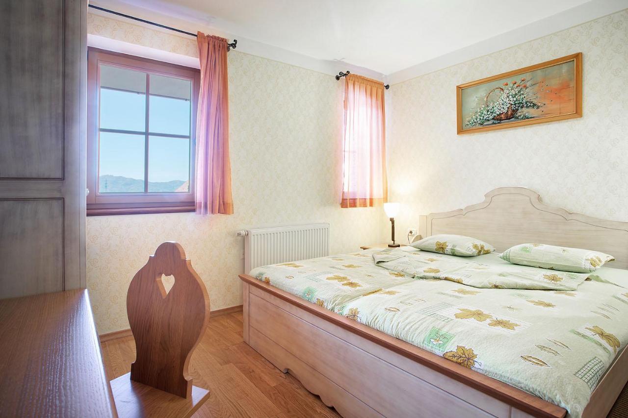 Apartments Tourist farm Matijovc Naklo Buitenkant foto