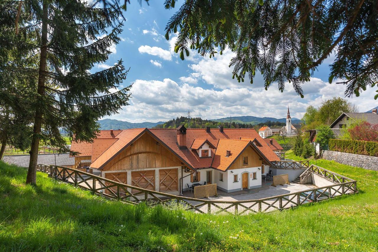 Apartments Tourist farm Matijovc Naklo Buitenkant foto